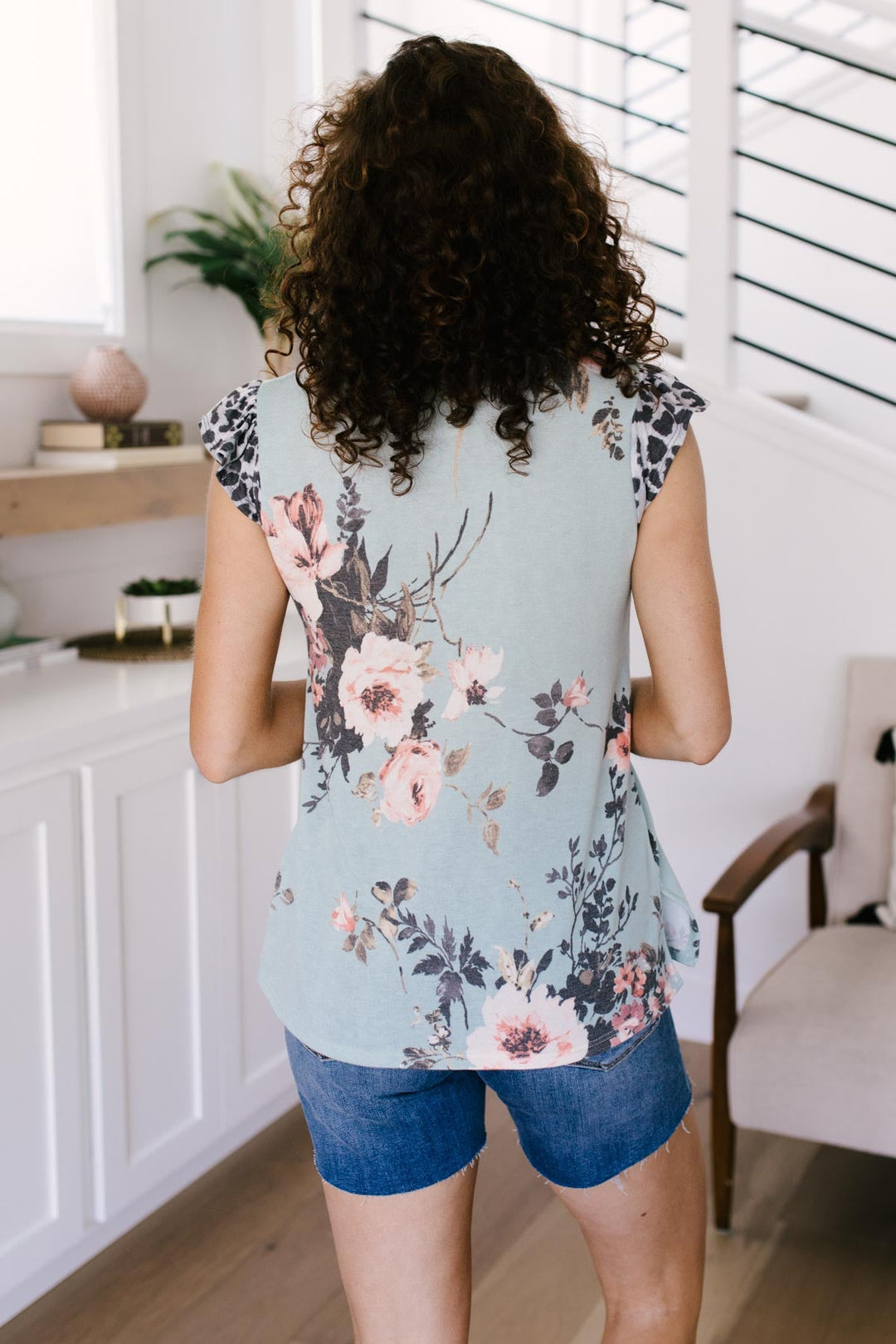Floral Wild Side Lounge Top In Sage
